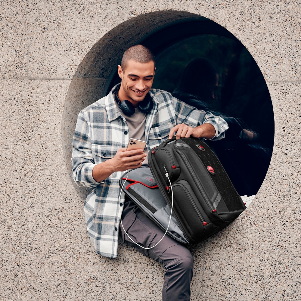17,3 Zoll Gaming-Laptop-Rucksack mit Tablet-Fach 17,3 Zoll Gaming-Laptop-Rucksack mit Tablet-Fach