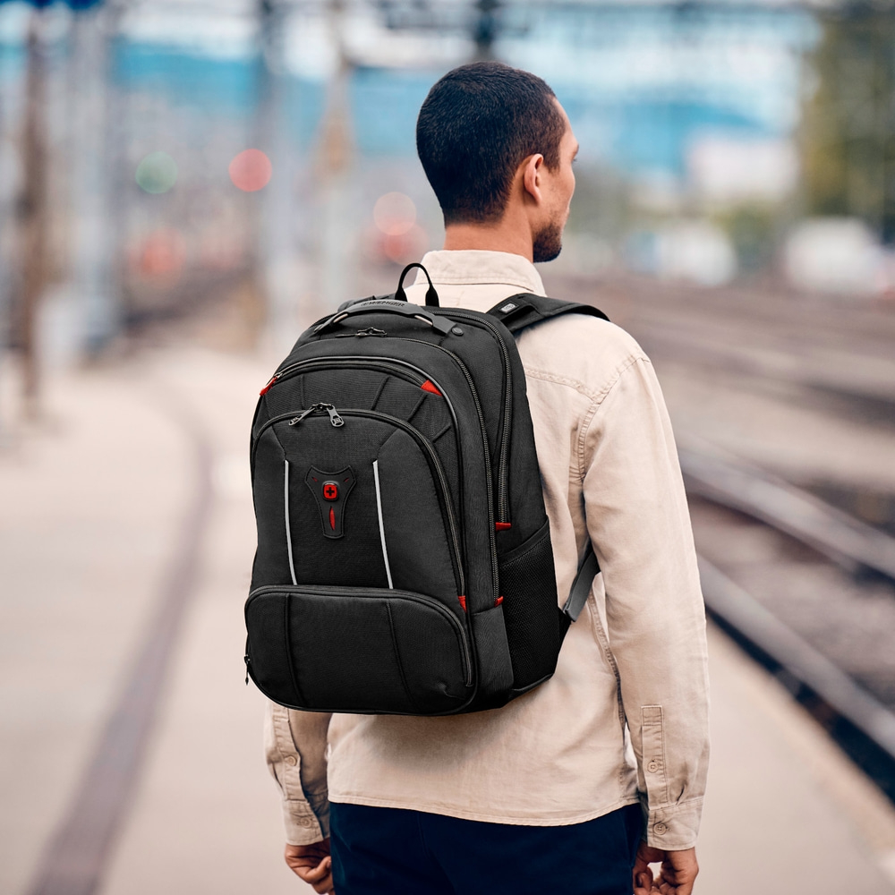 Business-Rucksack mit 15,6 Zoll Laptop-Hülle und Tablet-Fach
