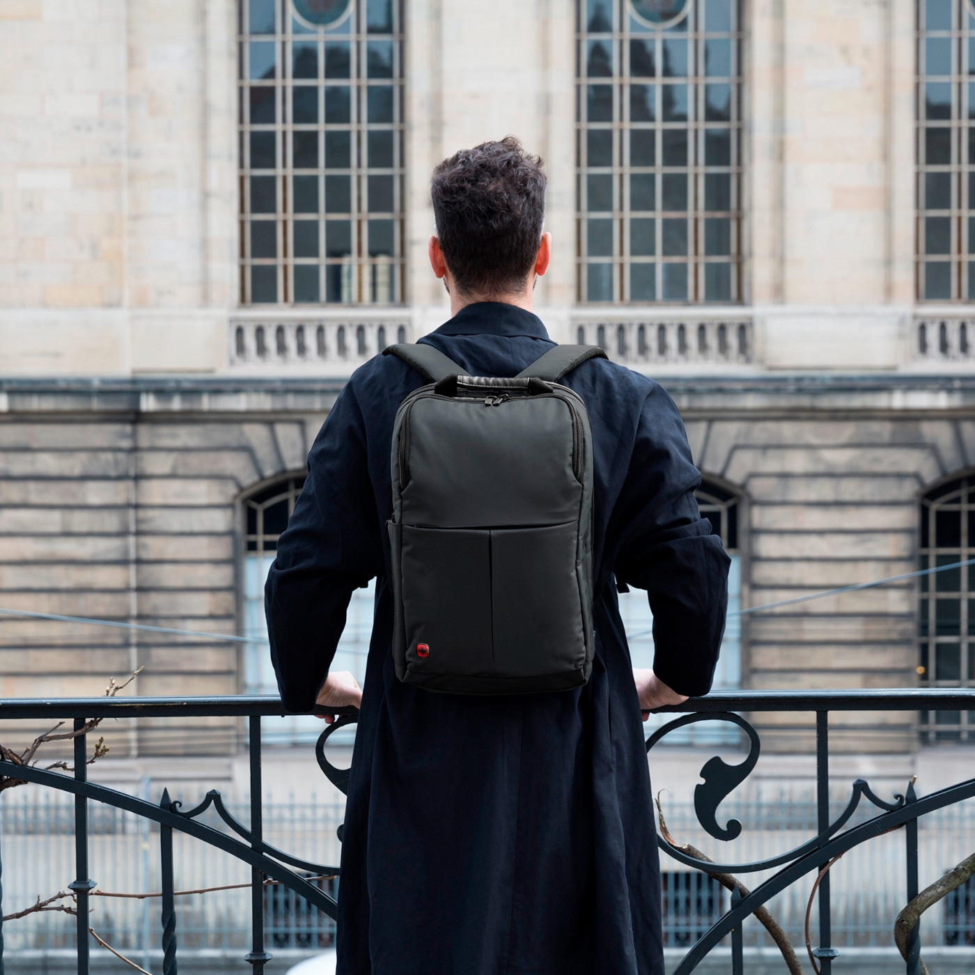 16 Zoll Laptop-Rucksack mit Tablet-Fach