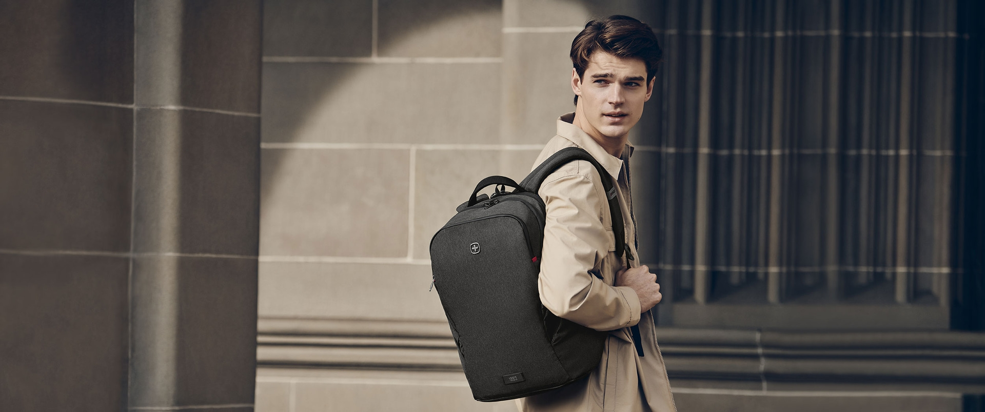 header-banner-backpacks_BwjPHtW